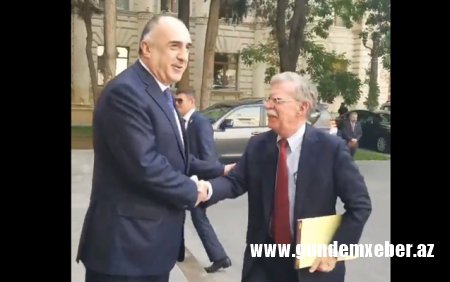 Trampın müşaviri Bakıda səfərdədir