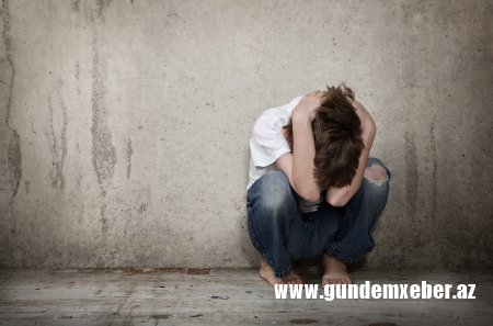 Sumqayıtda uşaq hədələnərək evlərindən 25 min manatlıq oğurluğa məcbur edilib