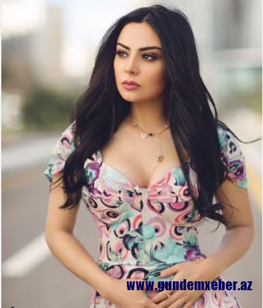 Vüsaləni sinə dekoltesinə görə tənqid etdilər - FOTO