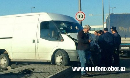 Piyada can verir: təcili yardım gecikir, vətəndaşlar deyib-gülür – Video