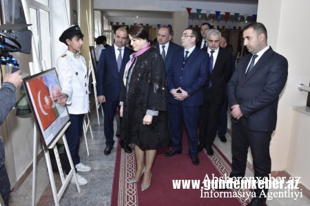 Abşeronda Dövlət Bayrağı Günü münasibətilə ümumrayon bayramı keçirildi