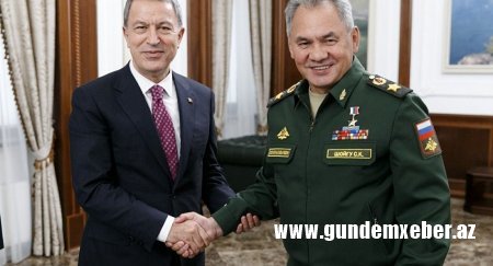 Türkiyə və Rusiyanın müdafiə nazirləri Suriyadakı vəziyyəti müzakirə edib