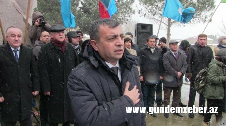 Polis Müsavat fəalını sosial şəbəkələrdəki statuslarına görə dindirib