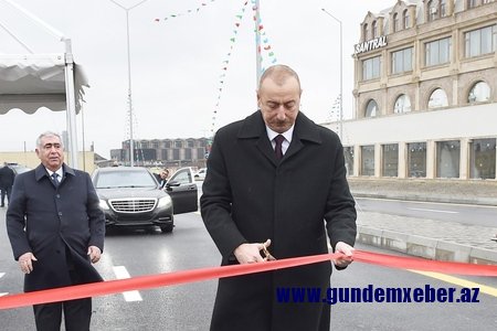 Prezident İlham Əliyev Bakıda yeni yol açılışında - FOTOLAR