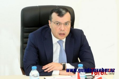 Sahil Babayev jurnalistləri Şaxta Baba ümidinə qoyub: nazirliyin pul verməyə əli gəlmir