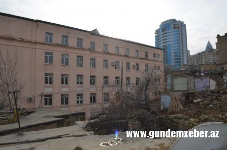 Bakı Avropa Liseyinin şagirdlərinin həyatı önəmli deyilmi? - FOTOLAR 