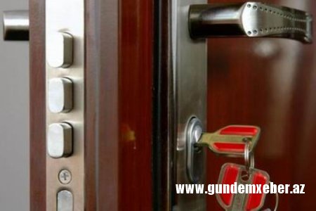 Nəsimi rayonunda bağlı qapı arxasında qalan azyaşlı xilas edilib