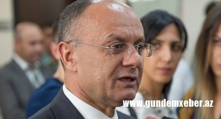 Ermənistanın keçmiş müdafiə nazirinə qarşı ittiham irəli sürülüb