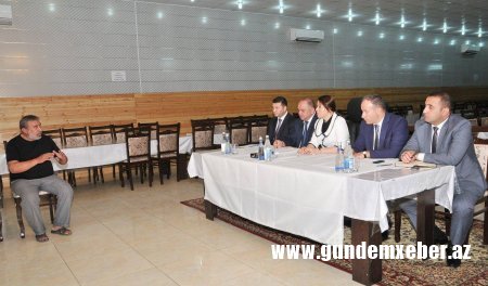 Abşeron rayonunda son 1 ildə 8 min nəfərdən çox sakinin iştirak etdiyi 35 səyyar qəbul-görüş keçirilib
