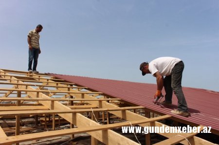 Abşeronda 38 çoxmənzilli binanın dam örtüyü yenilənib  
