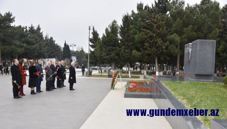 "Xocalıya ədalət!” devizi altında Sumqayıt Dövlət Universitetinin professor-müəlim və tələbə heyəti yürüş etdi - FOTO