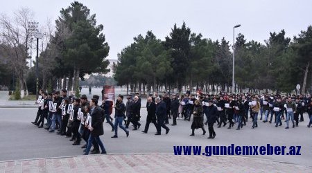 "Xocalıya ədalət!” devizi altında Sumqayıt Dövlət Universitetinin professor-müəlim və tələbə heyəti yürüş etdi - FOTO