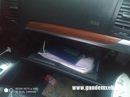 Baş redaktorun avtomobilindən oğurluq edilib - FOTOLAR