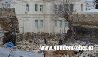“İÇƏRİŞƏHƏR”İ QARINLARI İLƏ İDARƏ EDƏNLƏR… – Turistlər abidələrimizə baxmağa gəlir, yoxsa “qarın otarmağa”?