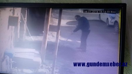 ADNSU-nun dosenti yaşadığı mənzilin ətrafında “bomba partladır” - FOTOLAR