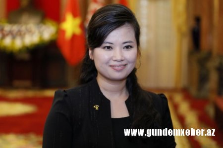 Kim Çen Inın "edam etdirdiyi" sevgilisi media qarşısında (FOTOLAR)