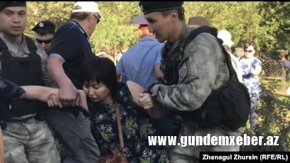 Qazaxıstanda etiraz nümayişlərində onlarla insan saxlanılıb