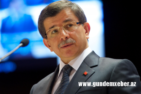 Davudoğlu Ərdoğanı tənqid etdi
