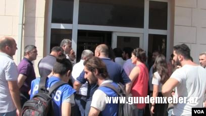 “Gəncə işi”nin apellyasiya baxışı- məhkəmə binası nəzarətə götürülüb