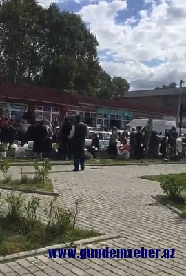 Antisanitariya yuvasına çevrilən İsmayıllı bazarı sabiq başçı Vaqif Rəhimoun adamlarının əsarətindən qurtula bilmir – İTTİHAM