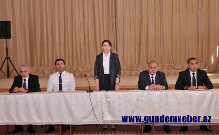 Şəhid anası icra başçısını evinə dəvət etdi - Foto