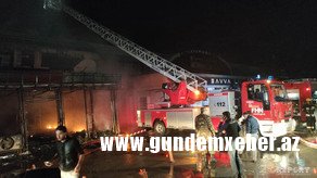 “Binə” ticarət mərkəzindəki yanğın söndürülüb - YENİLƏNİB-4