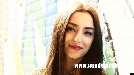 Leyli Xudayi: İran məktəblərində qızlara etiraz etməməyi öyrədirlər