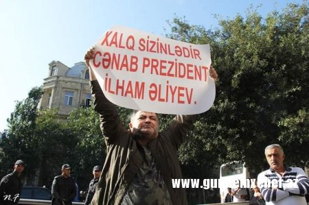 Aktrisa arvadının pornoqrafik şəkillərini yayan şəxsi İlham Əliyevi sevməyə kim məcbur edir? 