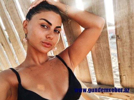 Azərbaycanlı aparıcıdan seksual FOTOLAR 