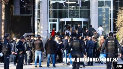 “LGBTI Pride” tədbirində iştirak edənlər məhkəmə qarşısına çıxarılıb