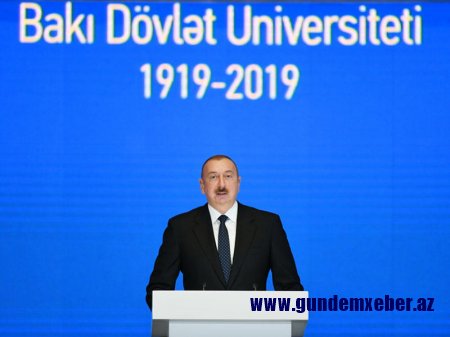 Prezident İlham Əliyev Bakı Dövlət Universitetinin 100 illik yubileyi münasibətilə keçirilən mərasimdə iştirak edib