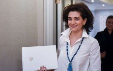 Paşinyanın həyat yoldaşı Bakıya gəlmək istəyir