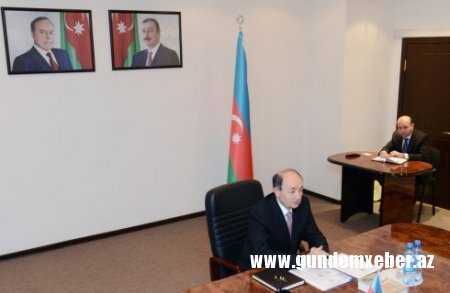 Ədliyyə nazirliyi yanında ictimai şuranın əməkdaşı, ofsiant, yoxsa sahibkar?