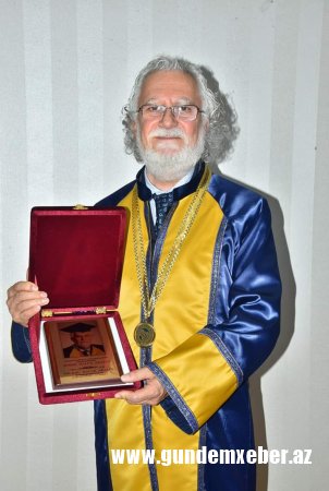 Hacettepe Universitetinin professoruna SDU-nun Fəxri doktoru diplomu təqdim olundu - FOTOLAR
