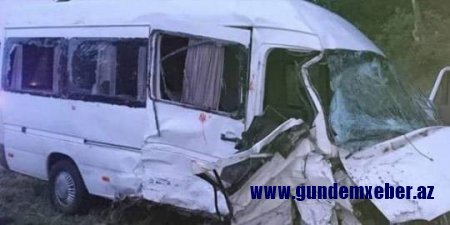Azərbaycanda mikroavtobus qəzasındakı yaralılarla bağlı RƏSMİ AÇIQLAMA
