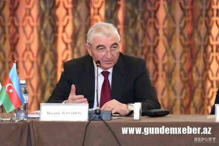 Məzahir Pənahov: “Məntəqədə vətəndaşın telefonunu əlindən almağa heç kimin ixtiyarı yoxdur”