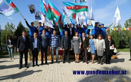 GƏNCƏDƏ MÖHTƏŞƏM ÜÇLÜK ...