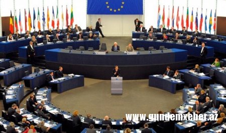 Məruzəçilər Azərbaycan hakimiyyətini dinc nümayişlərə icazə verməyə çağırır