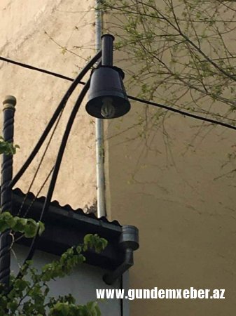 Lənkəranda inanılmaz “BÜDCƏ QƏNAƏTİ”: - Dirəklərdə lampa əvəzinə vedrə asıblar