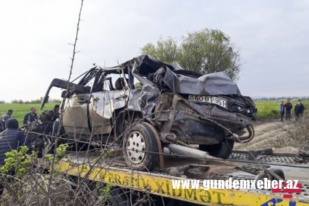 Tovuzda ağır qəza: 4-cü kurs tələbəsi öldü, yaralananlar var + FOTO