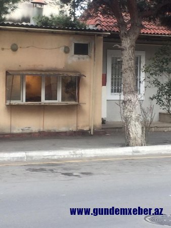 Xan Şuşinski küçəsindəki "moyka" fəaliyyətə başladığı gündən, bu obyektin ətrafinda yaşayan onlarla ailənin rahatlığına da son qoyulub -- ŞİKAYƏTÇİ NARAHATLIĞI Xan Şuşinski küçəsindəki "moyka" fəaliyyətə başladığı gündən, bu obyektin ətrafinda yaşayan onlarla ailənin rahatlığına da son qoyulub -- ŞİKAYƏTÇİ NARAHATLIĞI