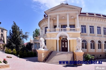 MİLYARDER BAKIDAKI VİLLASINI SATIŞA ÇIXARDI – 15 milyon manata! (Fotolar)