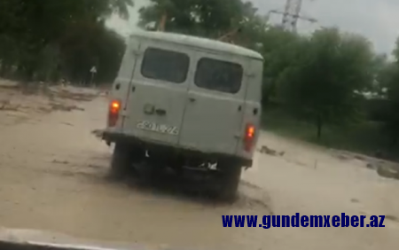 Şamaxı-İsmayıllı yolunu sel basdı - Video