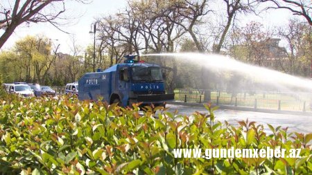 Daxili İşlər Nazirliyinin xüsusi avtonəqliyyat vasitələri yenidən  paytaxt küçələrinin dezinfeksiya edilməsinə cəlb olunub