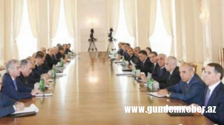 Hakimiyyətin içərisində müəyyən qüvvələr baş qaldırıb''