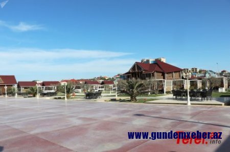 Salam, dəniz. Ötən il sağollaşdığımız kimisən: çirkli, hirsli...