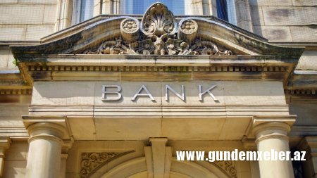 Azərbaycanın bank sisteminə inamı azaldan problem - TƏHLİL