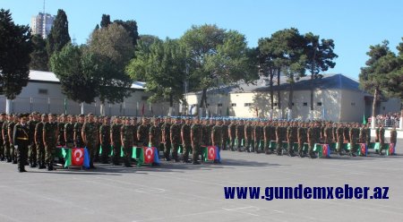 Dövlət Xidməti: Könüllü döyüşə getmək istəyənlərin sayı 50 000-i ötüb