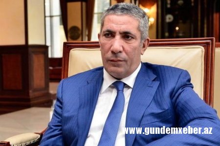 Siyavuş Novruzov YAP-dakı vəzifəsindən istefa verdi