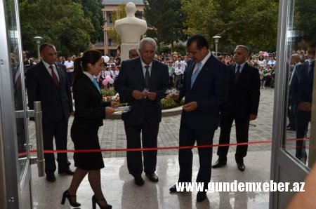 Gəncə təhsilinə “üzqaralığı gətirən” hansı məktəb direktorudur? - ŞOK FAKT